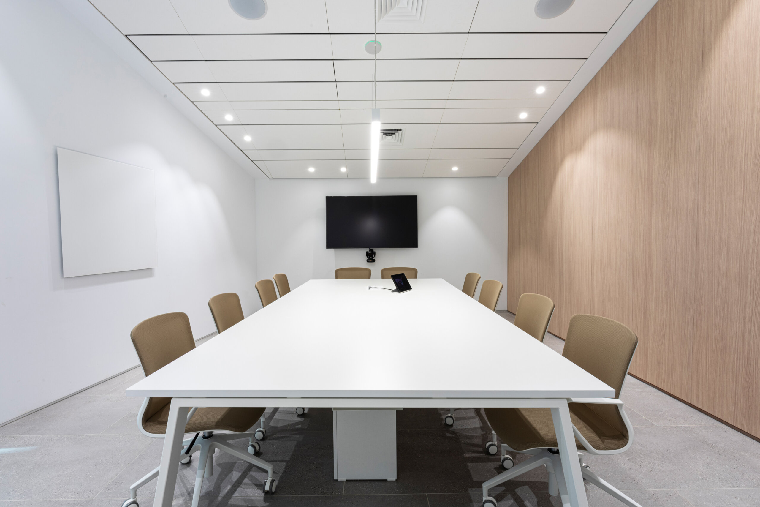 endow-meeting-table-raio-11.jpeg